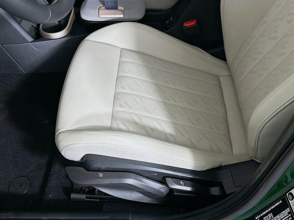 used 2025 MINI Hardtop car, priced at $32,900