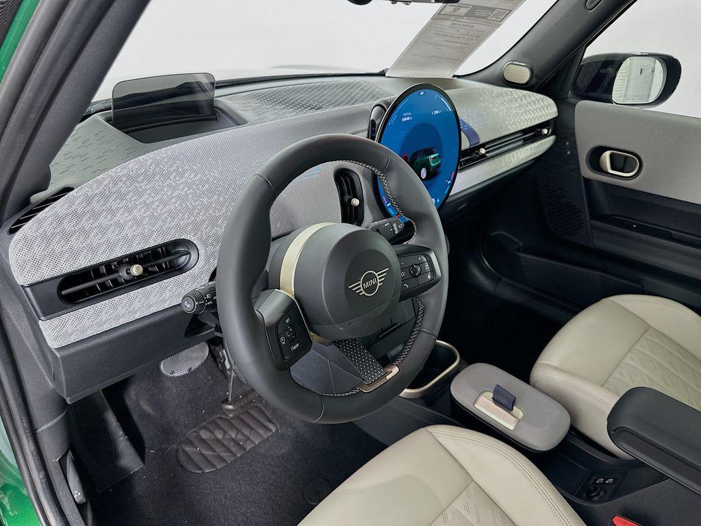 used 2025 MINI Hardtop car, priced at $32,900