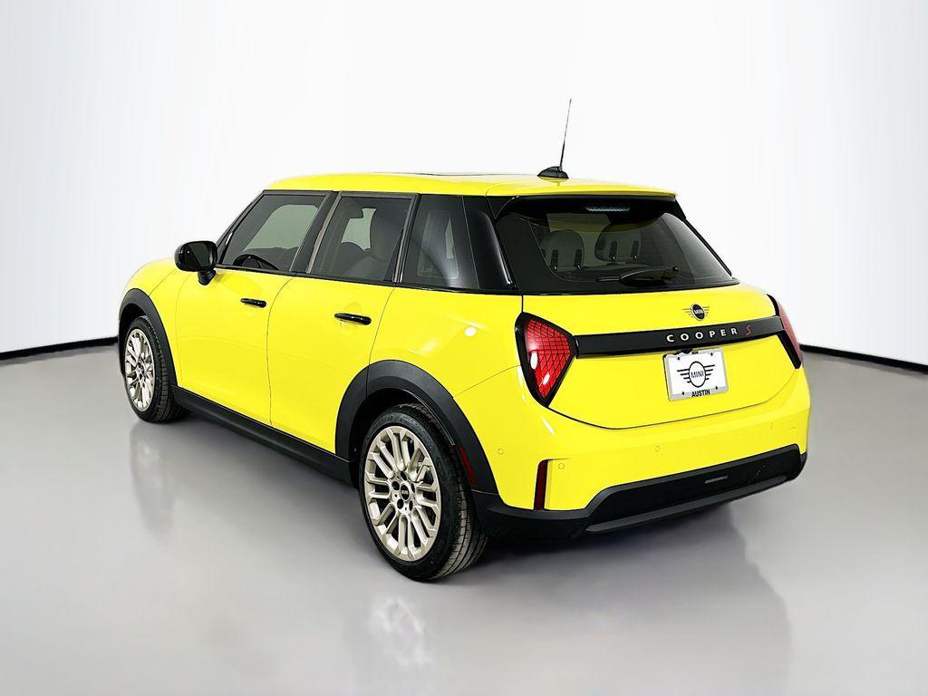 new 2025 MINI Hardtop car, priced at $37,410