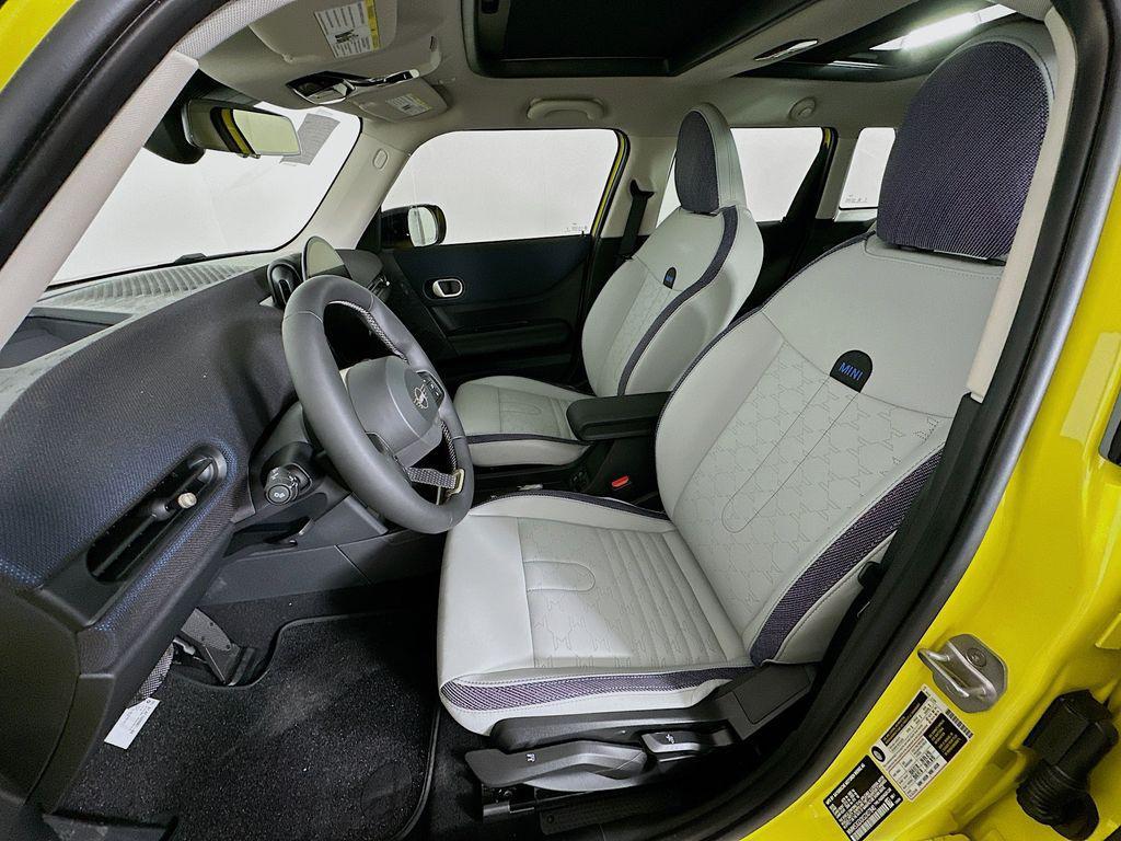 new 2025 MINI Hardtop car, priced at $37,410