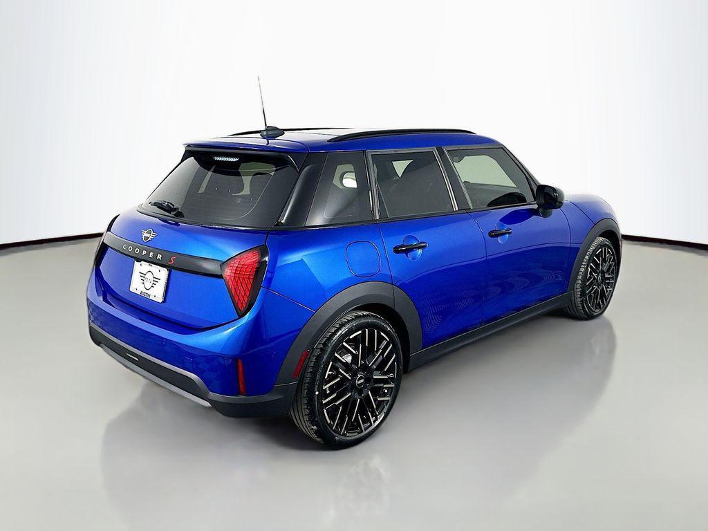 used 2025 MINI Hardtop car, priced at $33,999