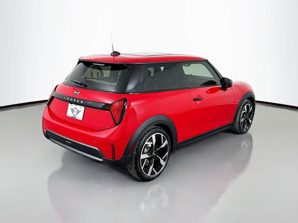 used 2025 MINI Hardtop car, priced at $29,900