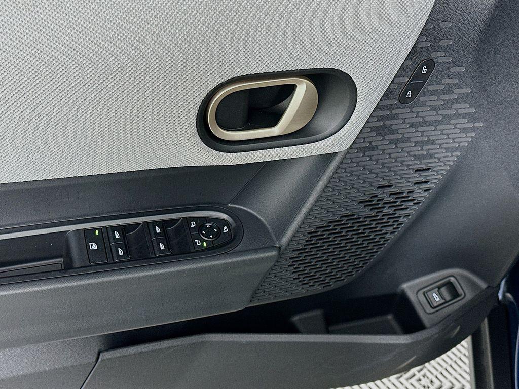 used 2025 MINI Hardtop car, priced at $33,500