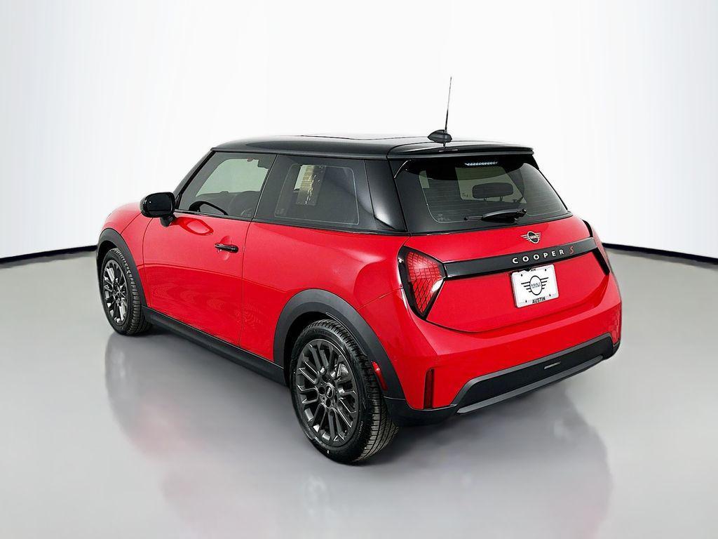 used 2025 MINI Hardtop car, priced at $31,500