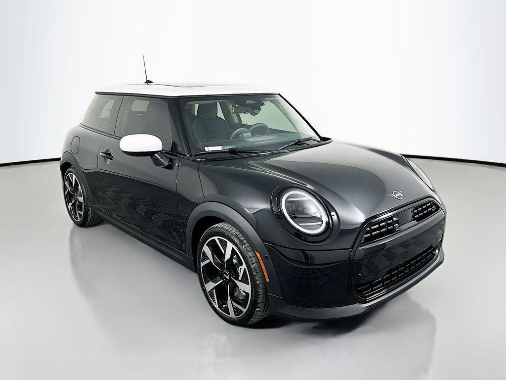 used 2025 MINI Hardtop car, priced at $29,500
