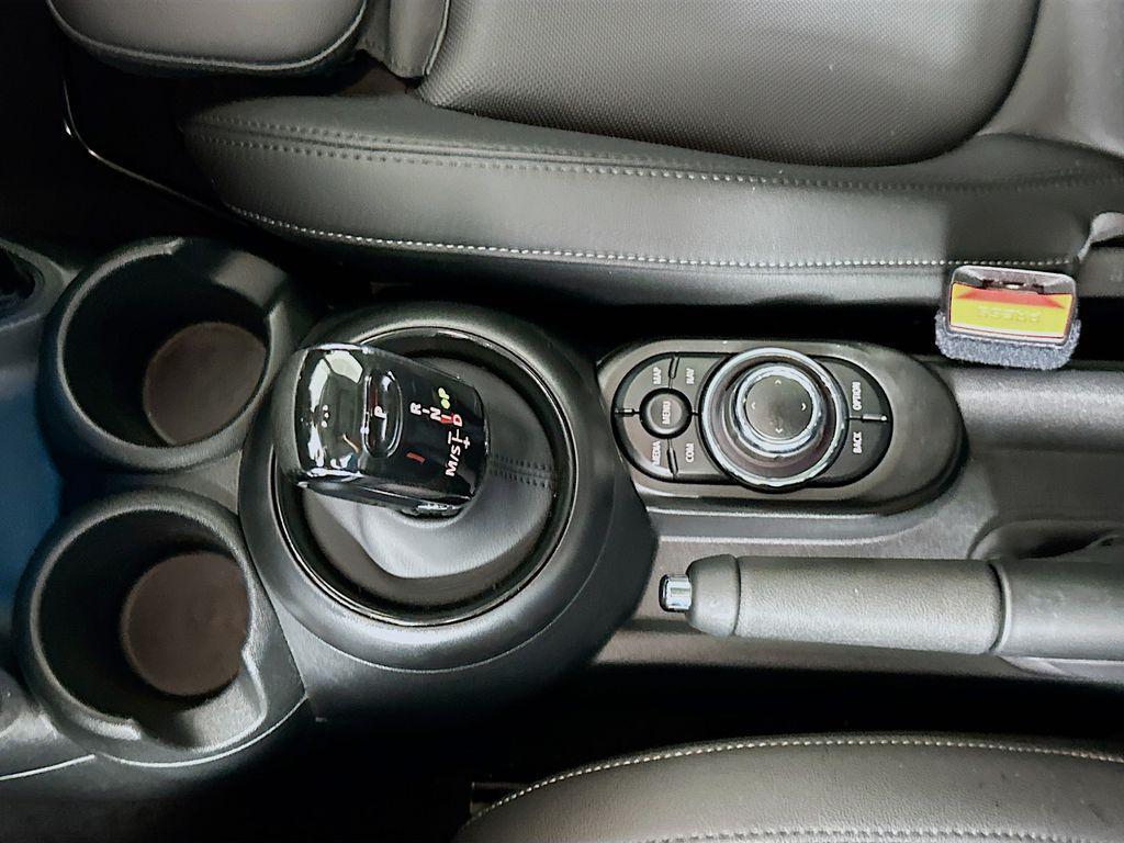 used 2024 MINI Hardtop car, priced at $30,000