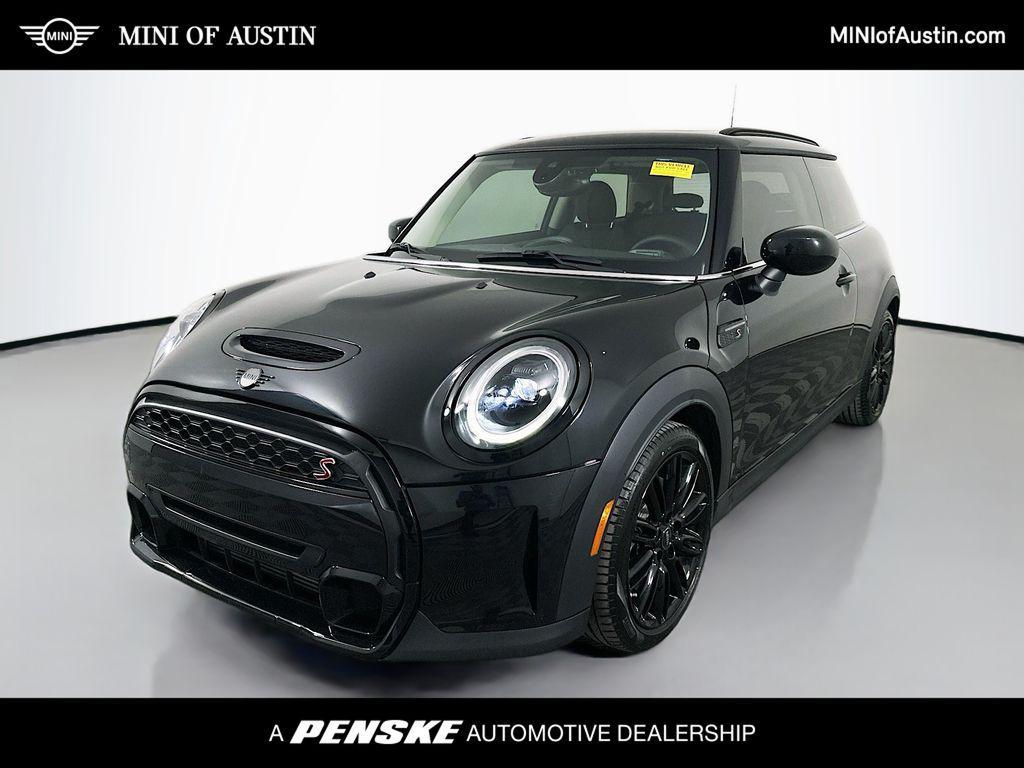 used 2024 MINI Hardtop car, priced at $30,000
