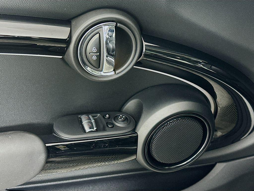 used 2024 MINI Hardtop car, priced at $30,000