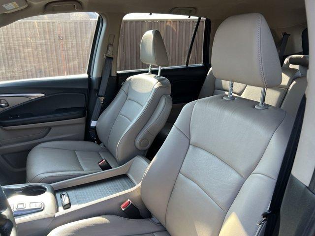 used 2022 Honda Pilot car, priced at $34,814