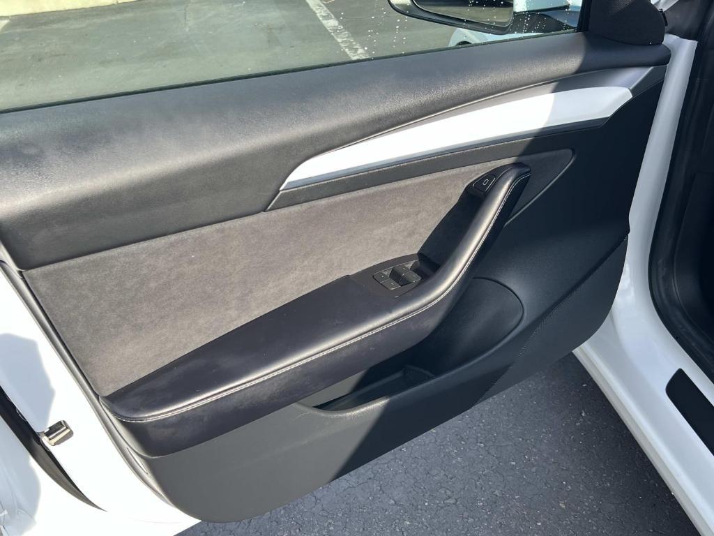 used 2021 Tesla Model 3 car, priced at $20,999