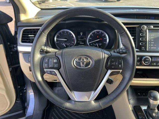 used 2015 Toyota Highlander car, priced at $24,898