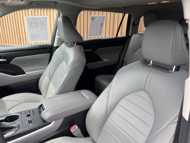used 2023 Toyota Highlander car, priced at $34,698