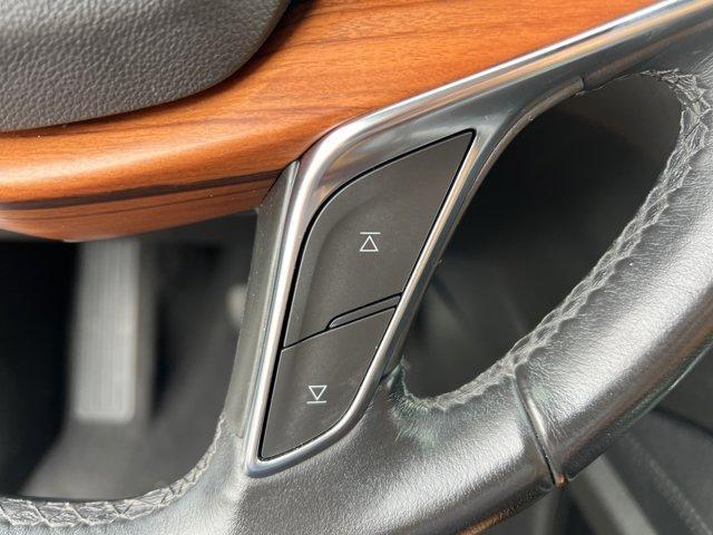 used 2021 Cadillac XT5 car, priced at $30,067