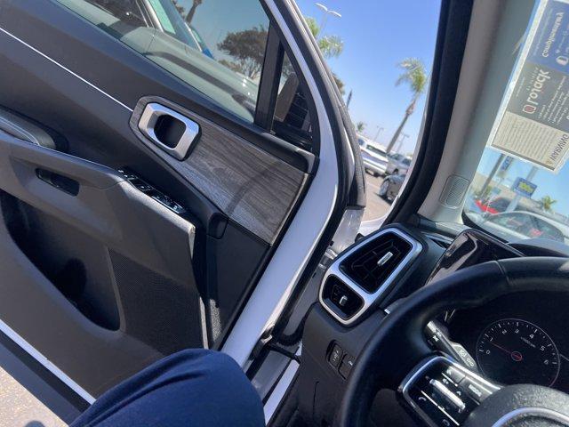 used 2022 Kia Sorento car, priced at $28,995