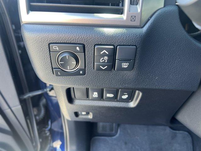 used 2023 Lexus GX 460 car, priced at $58,490