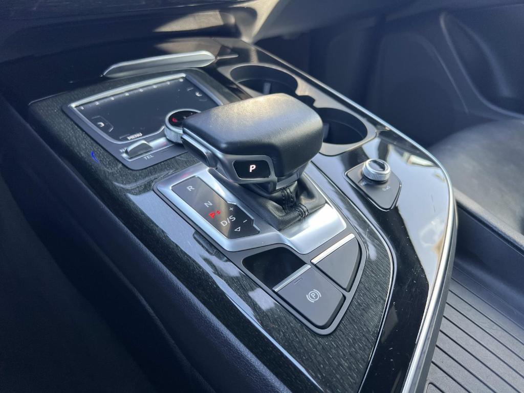 used 2019 Audi Q7 car, priced at $23,199