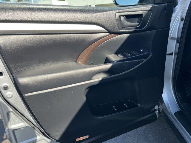 used 2017 Toyota Highlander car, priced at $22,499