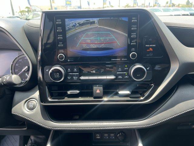 used 2022 Toyota Highlander car, priced at $35,542