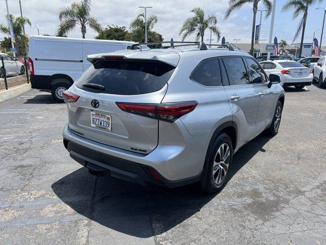 used 2022 Toyota Highlander car, priced at $35,542