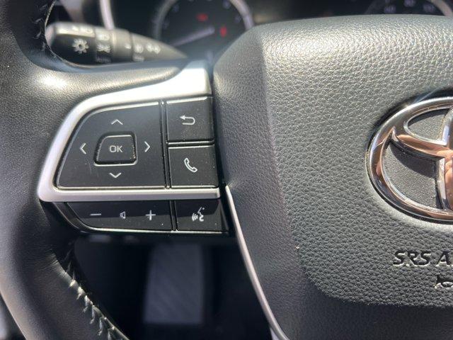 used 2022 Toyota Highlander car, priced at $35,542