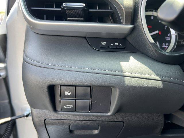 used 2022 Toyota Highlander car, priced at $35,542