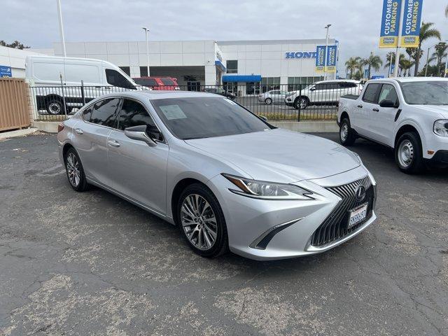 used 2019 Lexus ES 300h car, priced at $31,876