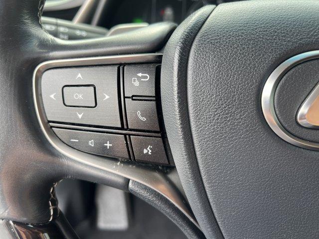 used 2019 Lexus ES 300h car, priced at $31,876