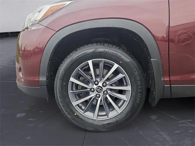used 2019 Toyota Highlander car, priced at $19,316