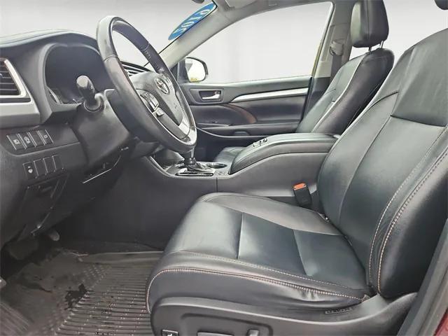 used 2019 Toyota Highlander car, priced at $19,316