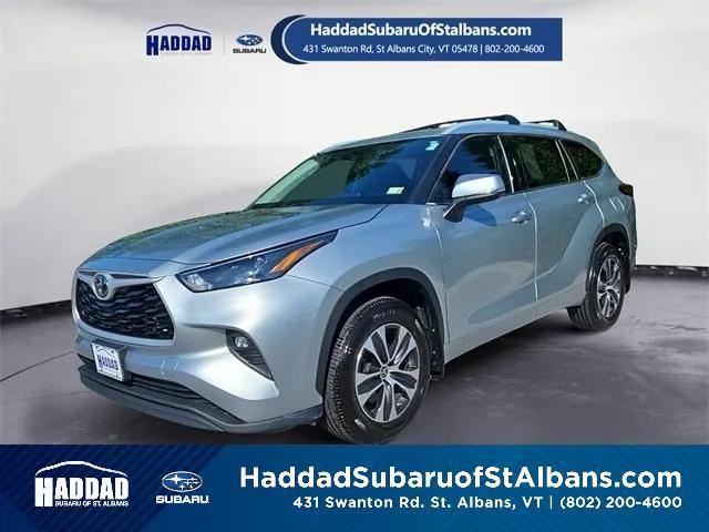 used 2022 Toyota Highlander car, priced at $34,561