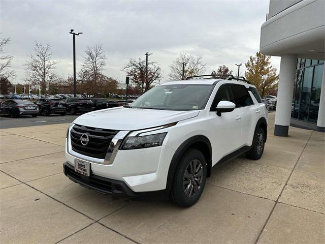 new 2025 Nissan Pathfinder car, priced at $45,274