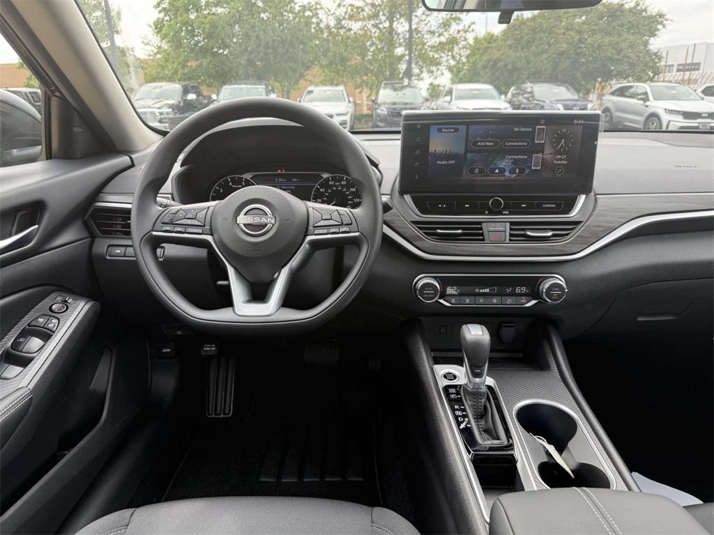 new 2025 Nissan Altima car, priced at $27,750