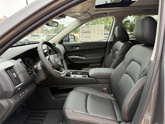 new 2025 Nissan Pathfinder car, priced at $47,359