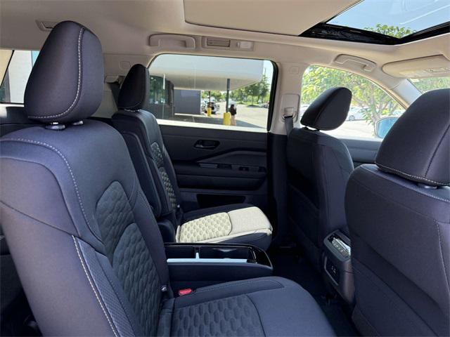 new 2025 Nissan Pathfinder car, priced at $41,971