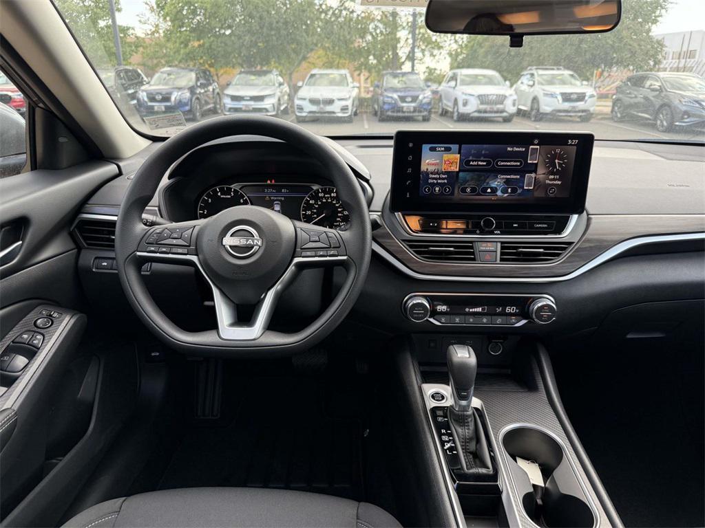 new 2025 Nissan Altima car, priced at $27,750