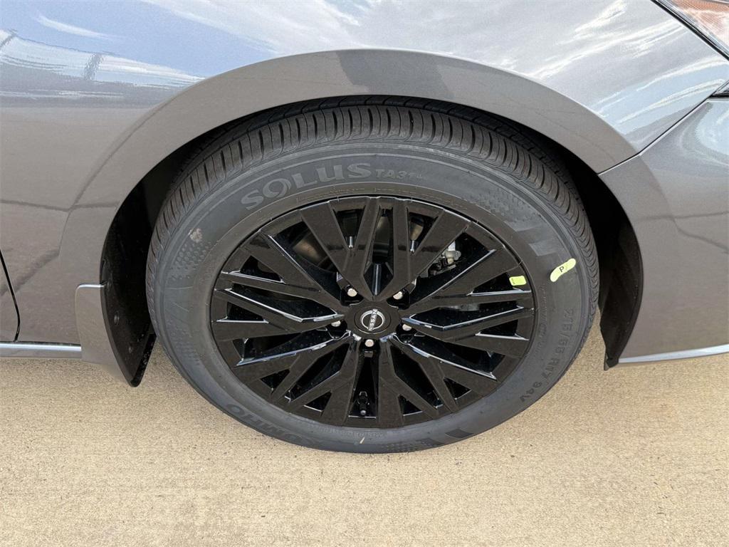new 2025 Nissan Altima car, priced at $27,750