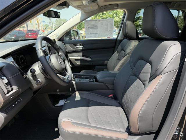 new 2025 Nissan Pathfinder car, priced at $48,602