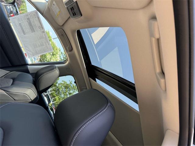 new 2025 Nissan Pathfinder car, priced at $48,602