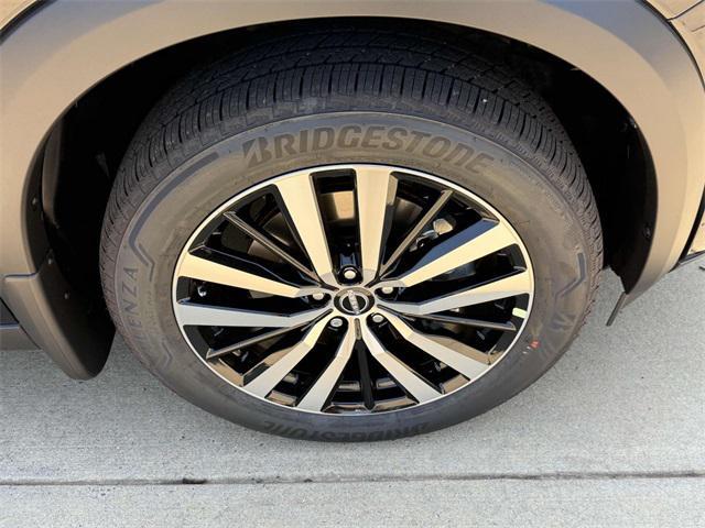 new 2025 Nissan Pathfinder car, priced at $48,602