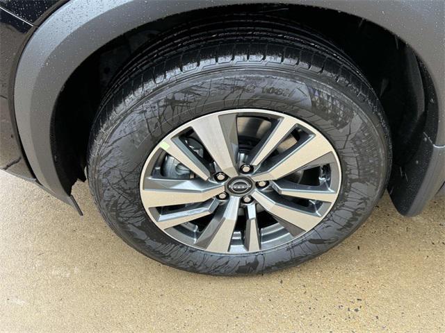 new 2025 Nissan Pathfinder car, priced at $44,021