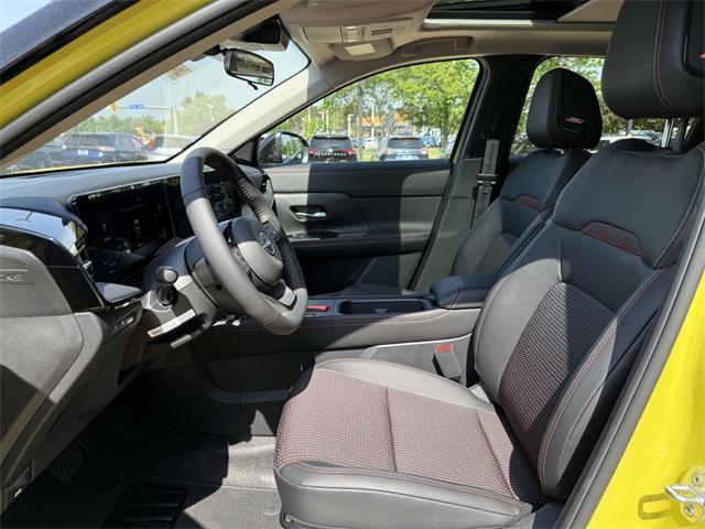 new 2025 Nissan Kicks car, priced at $29,984