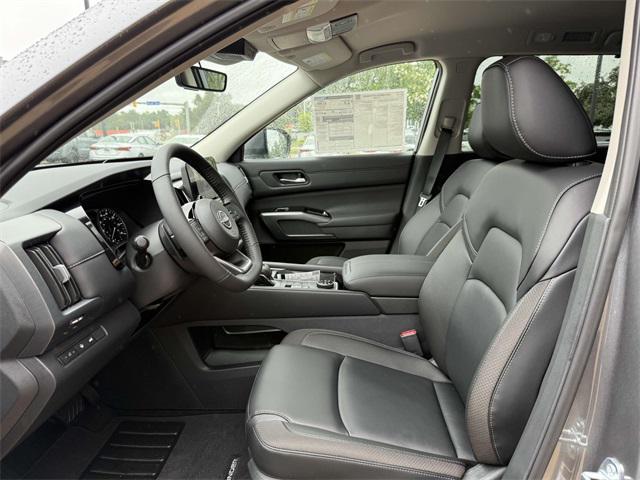 new 2025 Nissan Pathfinder car, priced at $44,353