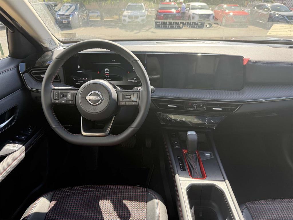 new 2025 Nissan Kicks car, priced at $28,976