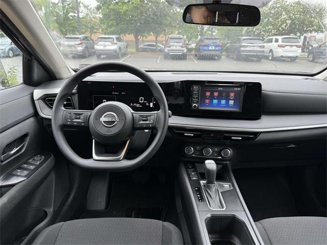 new 2025 Nissan Kicks car, priced at $23,623