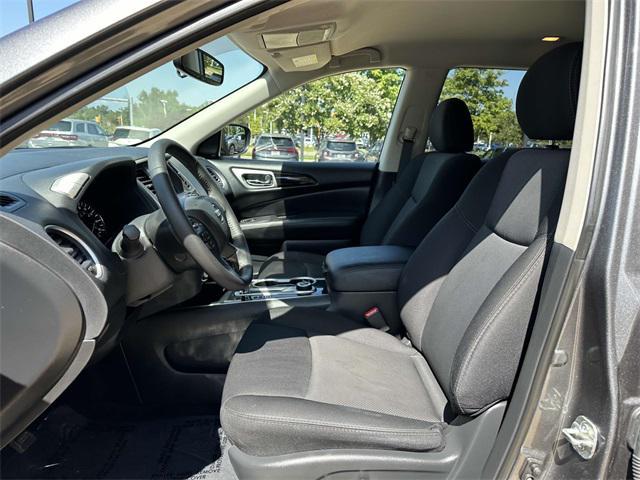 used 2020 Nissan Pathfinder car, priced at $20,000