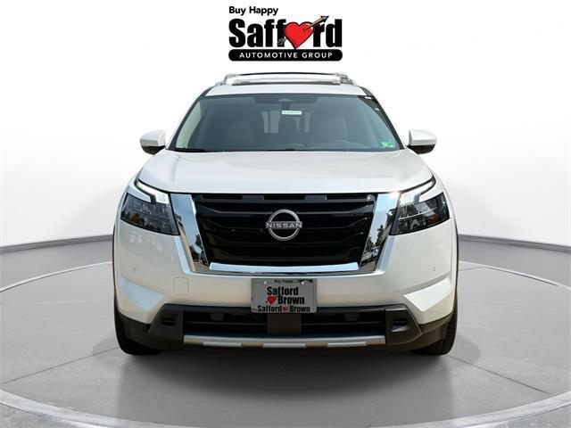 new 2025 Nissan Pathfinder car, priced at $45,625