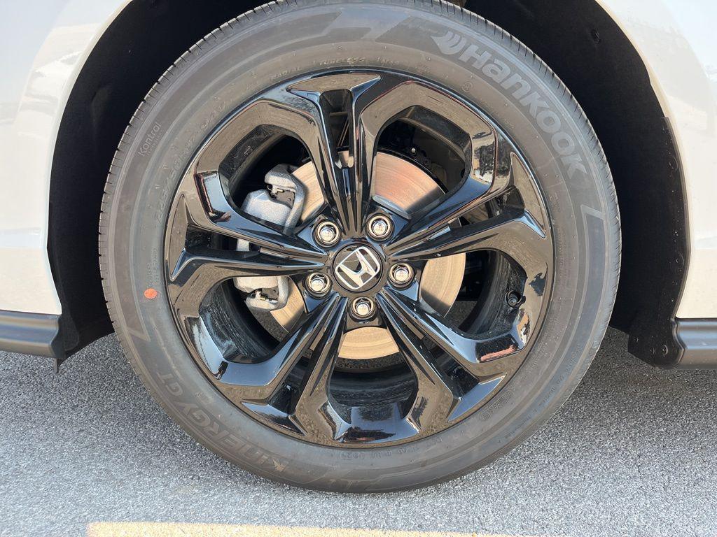 new 2025 Honda Accord car, priced at $30,665