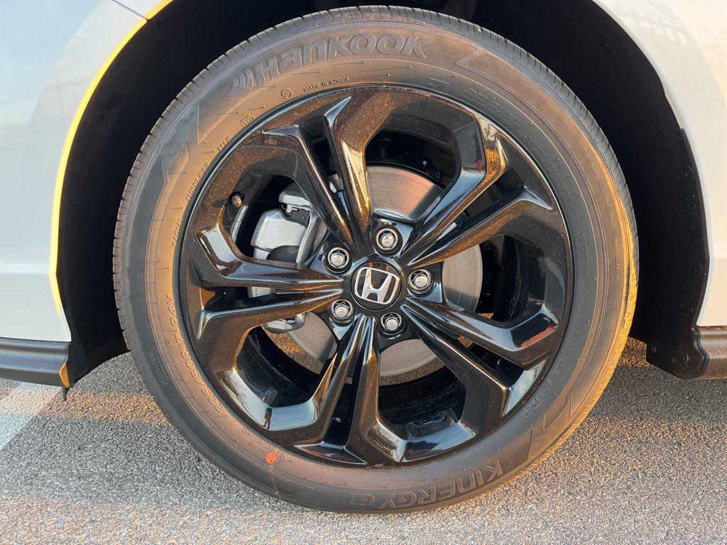 new 2025 Honda Accord car, priced at $30,710