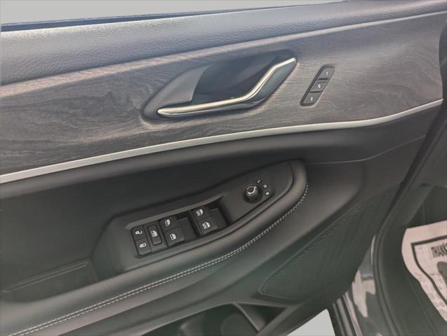 new 2025 Jeep Grand Cherokee L car, priced at $52,884