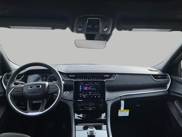 new 2025 Jeep Grand Cherokee car, priced at $41,201